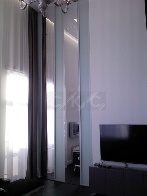 Стеклянные декоративные перегородки