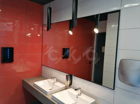 Зеркала в алюминиевой раме