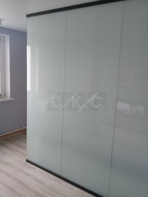 Цельностеклянные перегородки