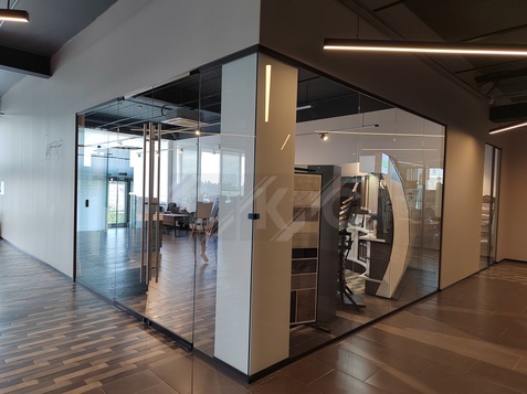 Цельностеклянные перегородки