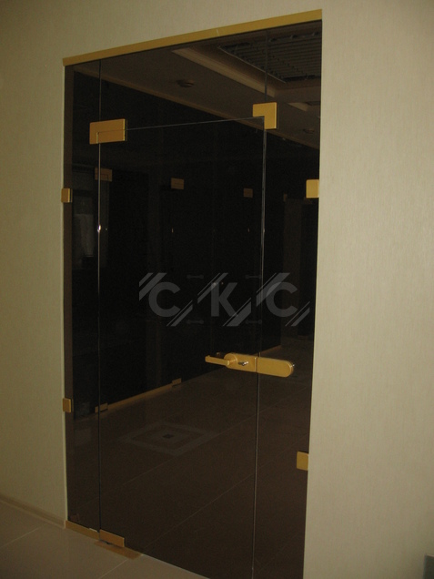 Цельностеклянные перегородки