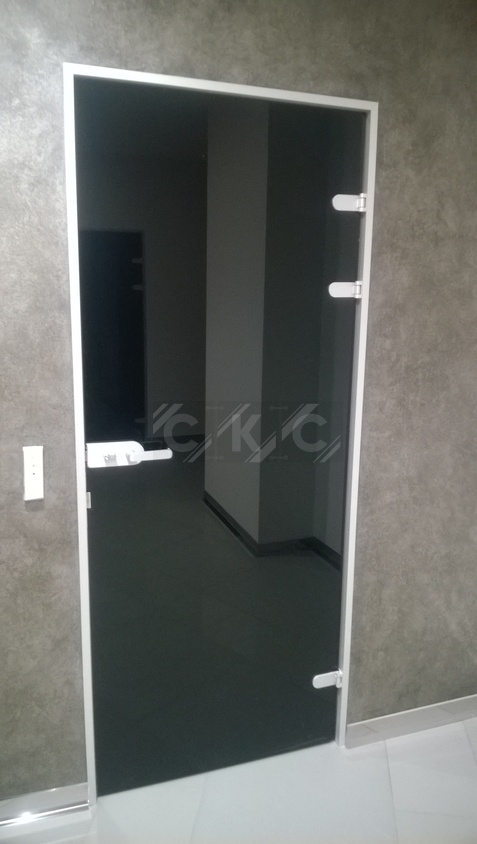 Распашные двери