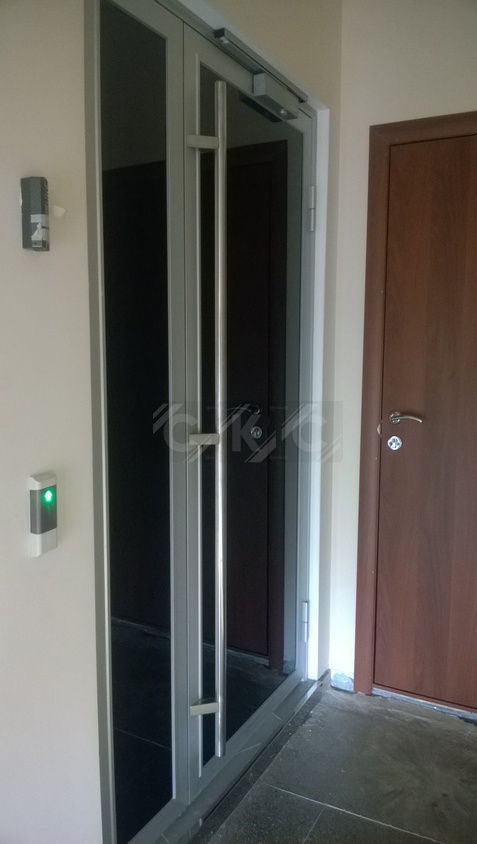 Распашные двери