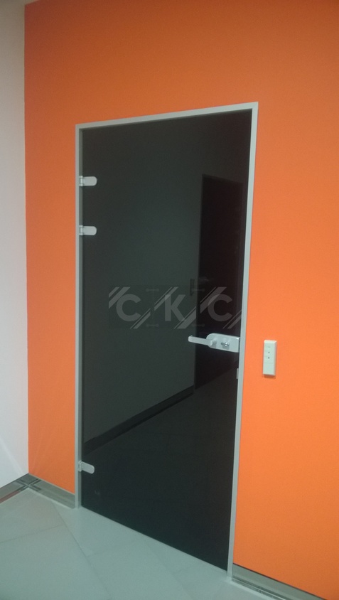 Распашные двери