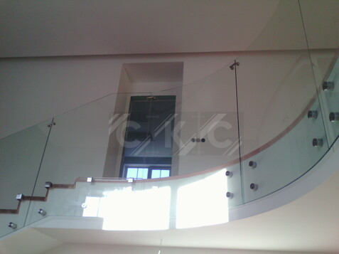 Стеклянные ограждения на точках