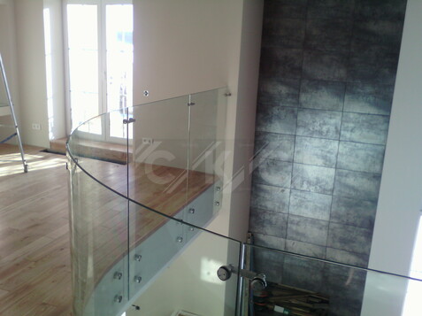 Стеклянные ограждения на точках